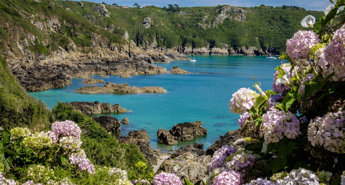 Moulin Huet bay